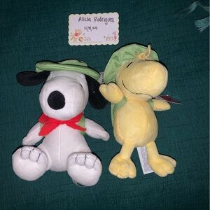 Peanuts plushies snoopy and Woodstock
